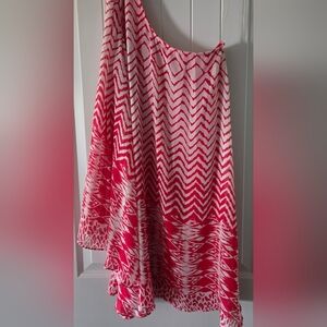 Umgee One Sleeve Deep Pink and White Geometric Mini Dress Wide Open Sleeve ♥️